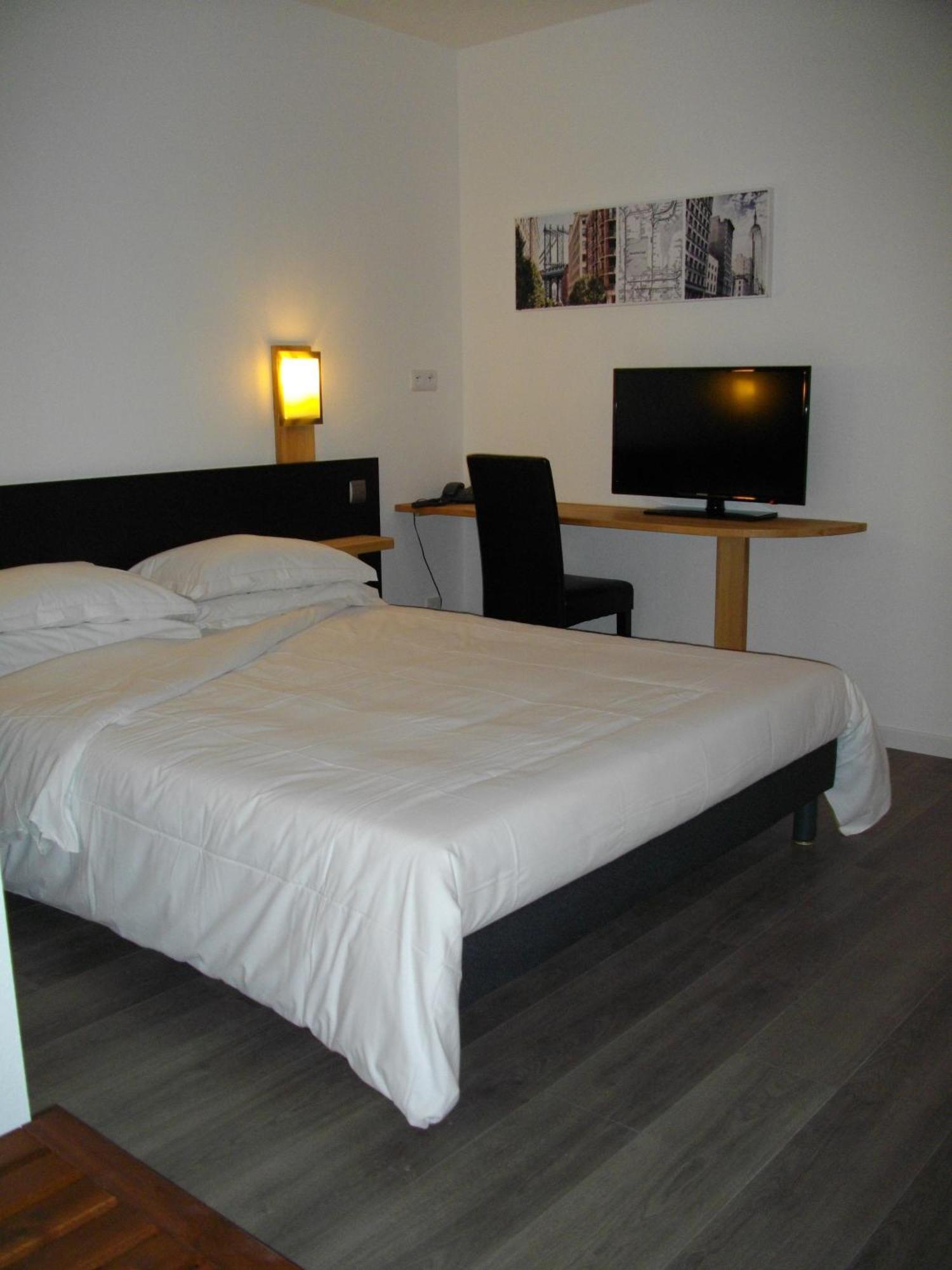 Appart'Hotel Residella House Room & Kitchen Avignon Le Pontet Le Pontet  Habitación foto