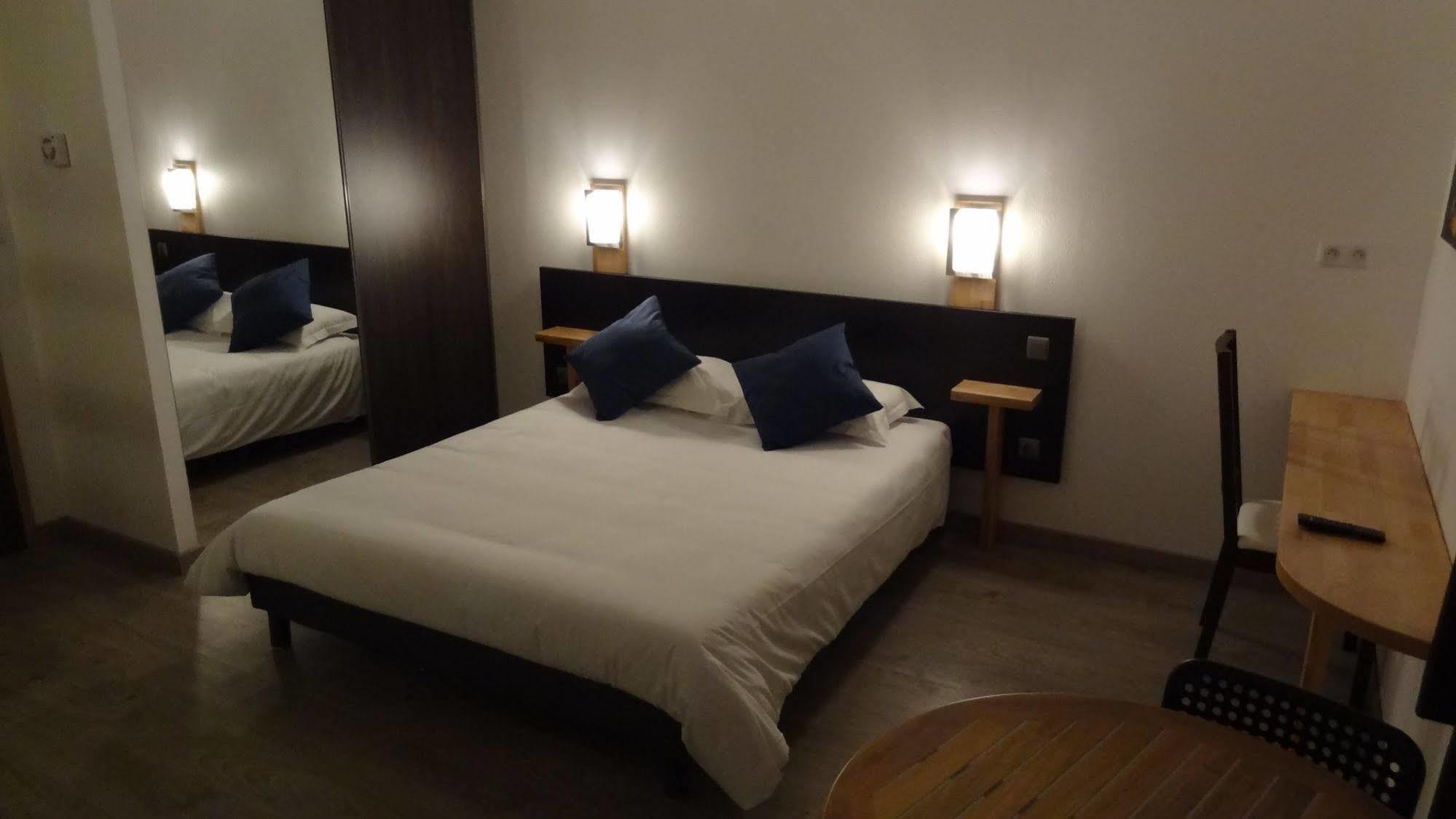 Appart'Hotel Residella House Room & Kitchen Avignon Le Pontet Le Pontet  Exterior foto